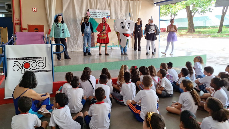 Estudantes da Escola Dep. Arlindo dos Santos participam da Semana de Saúde Bucal